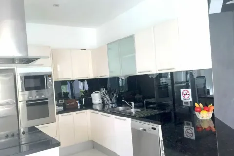 Villa in Pattaya, Thailand 4 bedrooms № 156528 - photo 6