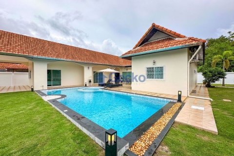 Maison à Pattaya, Thaïlande 5 chambres № 196908