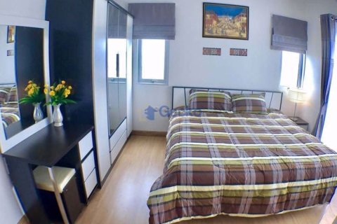 Condo in Pattaya, Thailand, 2 bedrooms № 196911 - photo 8