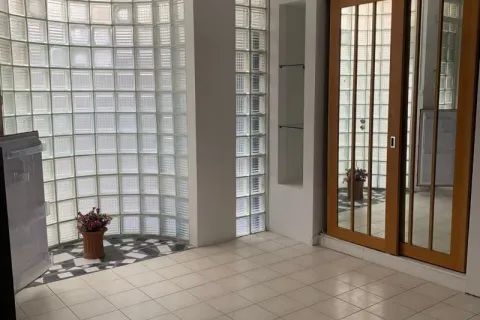 Reihenhaus in Sathon, Bangkok, Thailand 3 Schlafzimmer № 216204 - Foto 3