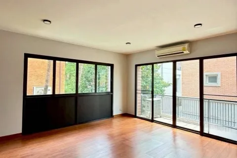 Haus in Bang Kapi, Bangkok, Thailand 4 Schlafzimmer № 216200 - Foto 13