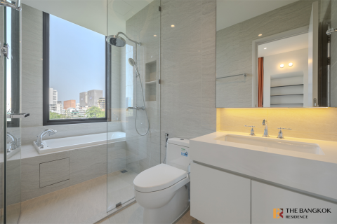 Condo in Bangkok, Thailand, 2 bedrooms  № 189852 - photo 5