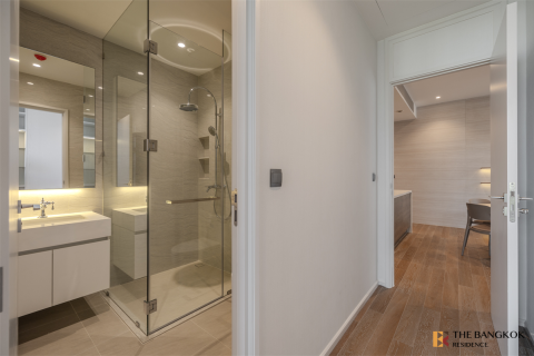 Condo in Bangkok, Thailand, 2 bedrooms  № 189852 - photo 4