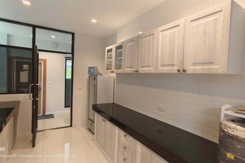 House in Sai Mai, Bangkok, Thailand 4 bedrooms № 163002 - photo 10