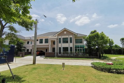 House in Sai Mai, Bangkok, Thailand 4 bedrooms № 163002 - photo 17
