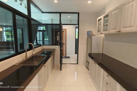 House in Sai Mai, Bangkok, Thailand 4 bedrooms № 163002 - photo 9