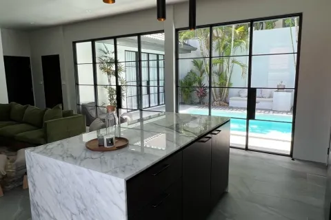 Villa in Phuket, Thailand 2 bedrooms № 163006 - photo 6