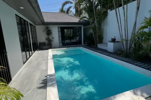 Villa in Phuket, Thailand 2 bedrooms № 163006 - photo 17