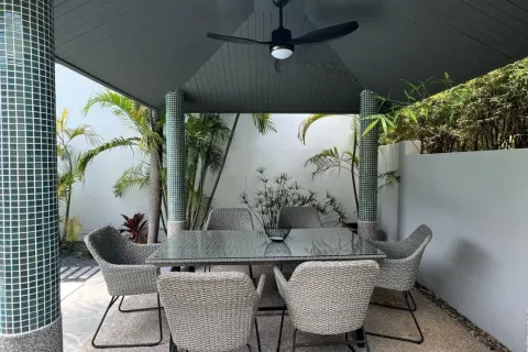 Villa in Phuket, Thailand 2 bedrooms № 163006 - photo 3