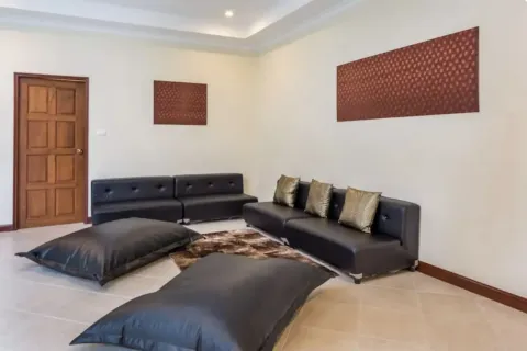 Villa in Pattaya, Thailand 2 bedrooms № 163008 - photo 5