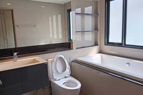 House in Ban Lam Luk Ka, Thailand 5 bedrooms № 163003 - photo 14