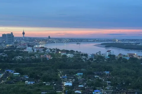 Condo à Samut Prakan, Thaïlande, 2 chambres № 163007 - photo 1