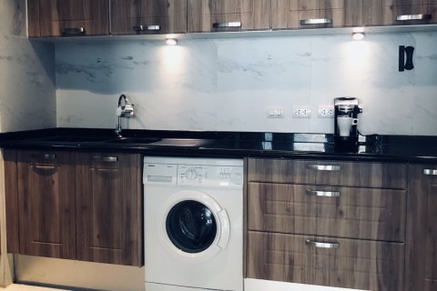 Кондоминиум с 2 спальнями в Бангкоке, Таиланд № 143198 - фото 13