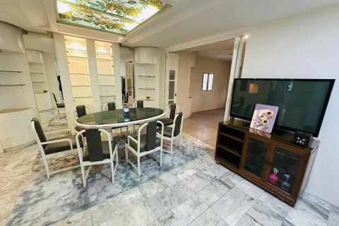 Таунхаус в Бангкоке, Таиланд с 3 спальнями  № 143199 - фото 8