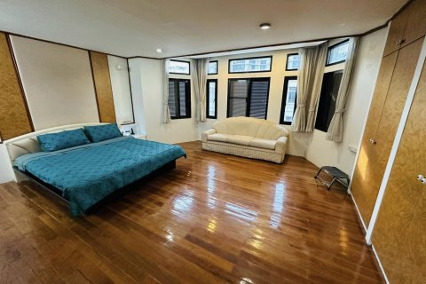 Таунхаус в Бангкоке, Таиланд с 3 спальнями  № 143199 - фото 15