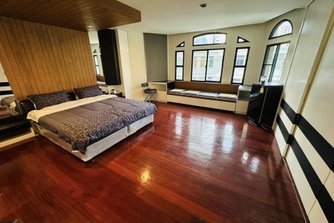 Таунхаус в Бангкоке, Таиланд с 3 спальнями  № 143199 - фото 11