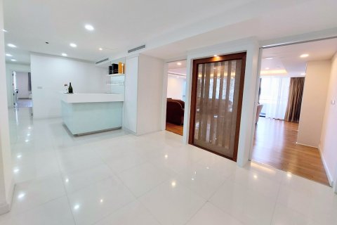 Condo à Bangkok, Thaïlande, 3 chambres  № 143196 - photo 5