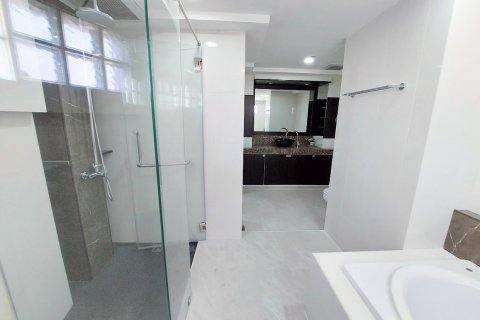Condo à Bangkok, Thaïlande, 3 chambres  № 143196 - photo 14
