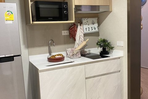 Studio dans le Condo à Phaya Thai, Bangkok, Thaïlande  № 145546 - photo 2