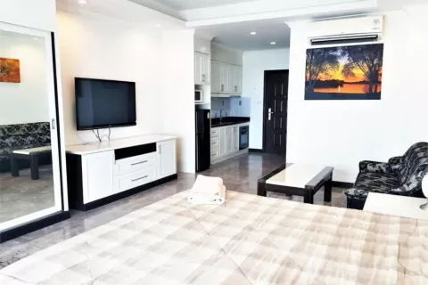 Condo in Pattaya, Thailand, 3 bedrooms  № 145550 - photo 2