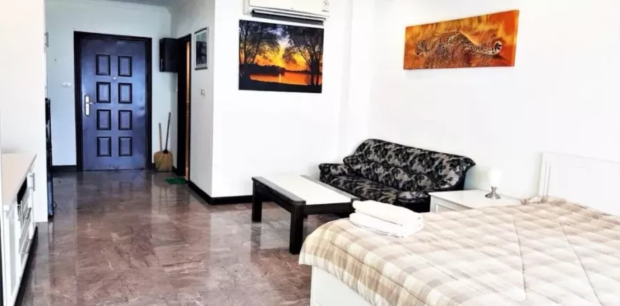 Condo in Pattaya, Thailand, 3 bedrooms  № 145550