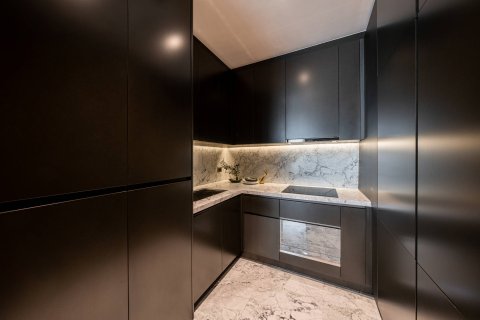 Condo in Bangkok, Thailand, 2 bedrooms  № 180807 - photo 27