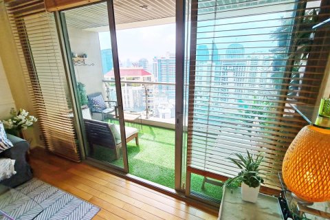 Condo in Bangkok, Thailand, 2 bedrooms  № 180810 - photo 13