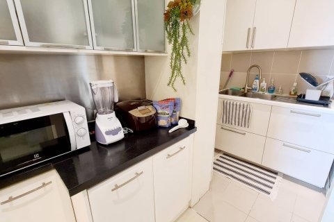 Condo in Bangkok, Thailand, 2 bedrooms  № 180810 - photo 17