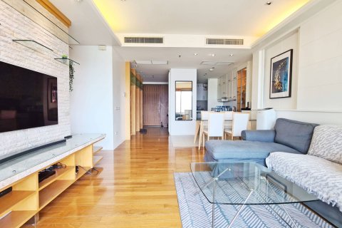 Condo in Bangkok, Thailand, 2 bedrooms  № 180810 - photo 11