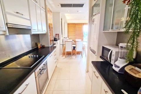 Condo in Bangkok, Thailand, 2 bedrooms  № 180810 - photo 16
