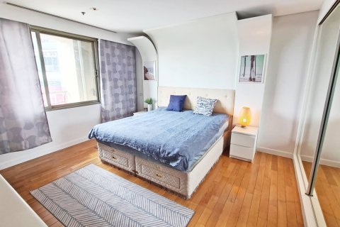 Condo in Bangkok, Thailand, 2 bedrooms  № 180810 - photo 19