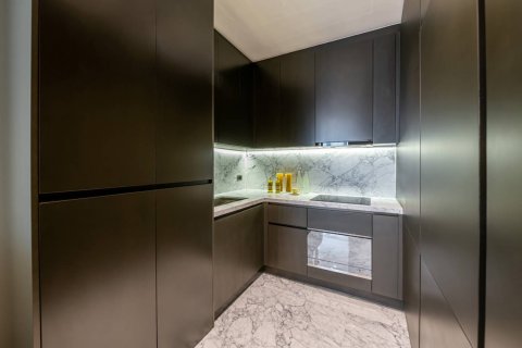 Condo in Bangkok, Thailand, 2 bedrooms  № 180809 - photo 15
