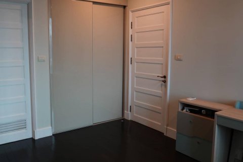 Condo in Bangkok, Thailand, 3 bedrooms  № 180808 - photo 26