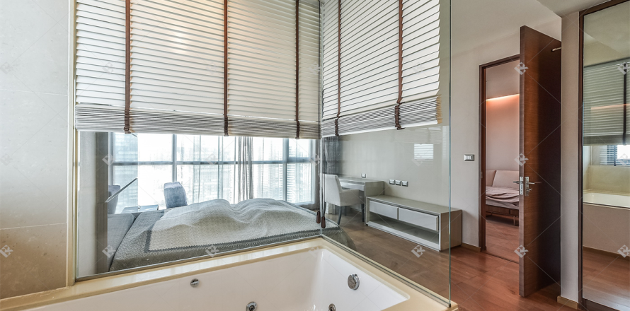 Condo in Bangkok, Thailand, 2 bedrooms № 185070