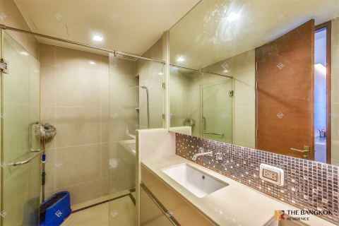 Condo in Bangkok, Thailand, 2 bedrooms № 185070 - photo 5