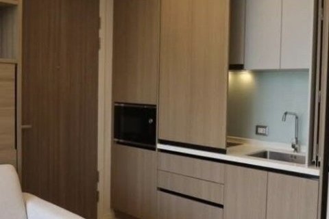 Studio dans le Condo à Watthana, Bangkok, Thaïlande  № 170625 - photo 2