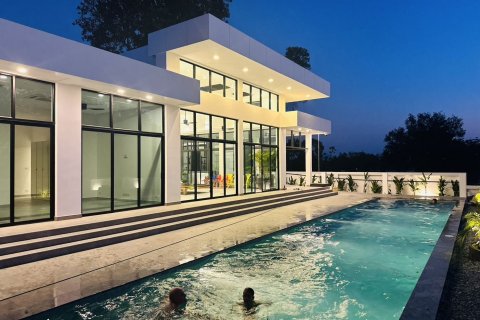 Вилла в Паттайе, Таиланд с 4 спальнями  № 170623 - фото 13