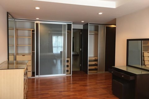 Кондоминиум с 3 спальнями в Ваттхане, Бангкок, Таиланд № 149928 - фото 9