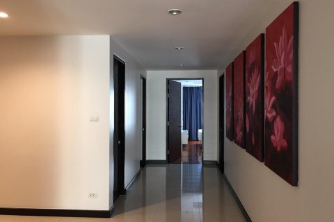 Кондоминиум с 3 спальнями в Ваттхане, Бангкок, Таиланд № 149928 - фото 7