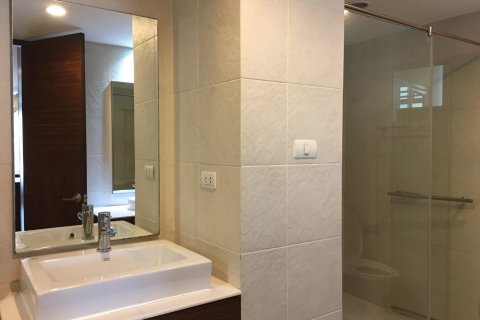 Кондоминиум с 3 спальнями в Ваттхане, Бангкок, Таиланд № 149928 - фото 14