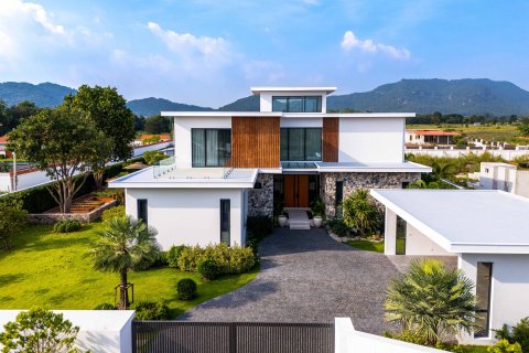 Haus in Hua Hin, Thailand 4 Schlafzimmer № 220605 - Foto 6