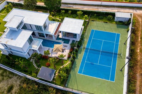 Haus in Hua Hin, Thailand 4 Schlafzimmer № 220605 - Foto 2