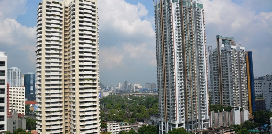 Studio in the Condo in Watthana, Bangkok, Thailand  № 158660