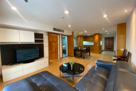 Condo à Watthana, Bangkok, Thaïlande, 2 chambres  № 135450 - photo 1