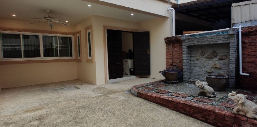 Таунхаус в Паттайе, Таиланд с 3 спальнями  № 135446