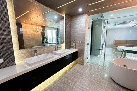 Кондоминиум с 3 спальнями в Клонг Тоэй, Бангкок, Таиланд № 133622 - фото 8