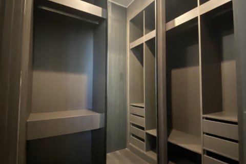 Condo in Watthana, Bangkok, Thailand, 2 bedrooms  № 133625 - photo 18