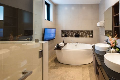 Villa in Chiang Mai, Thailand 5 bedrooms № 159986 - photo 25