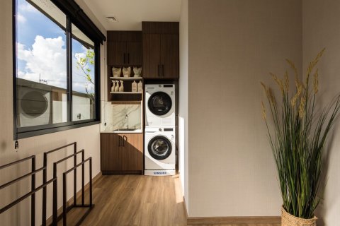 Villa in Chiang Mai, Thailand 5 bedrooms № 159986 - photo 18