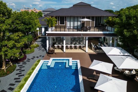 Вилла в Чиангмае, Таиланд с 5 спальнями  № 159986